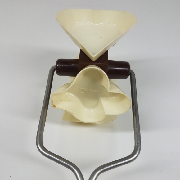 Vintage Rolling Cookie Cutter - Picture 3 of 8